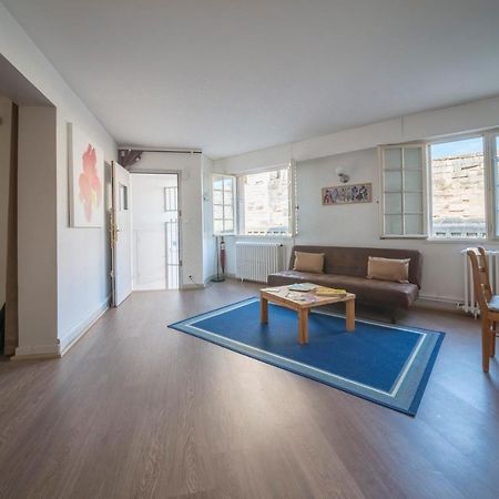 Appartement De Charme - Vue Sur Remparts - Wifi Gratuit - Parking Payant A Proximite Avignon Exteriör bild