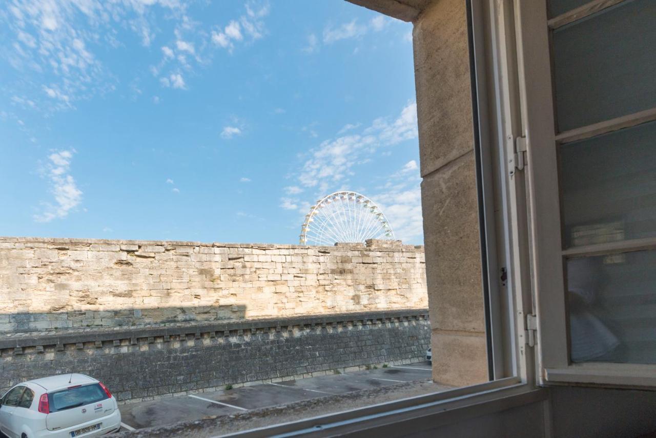 Appartement De Charme - Vue Sur Remparts - Wifi Gratuit - Parking Payant A Proximite Avignon Exteriör bild