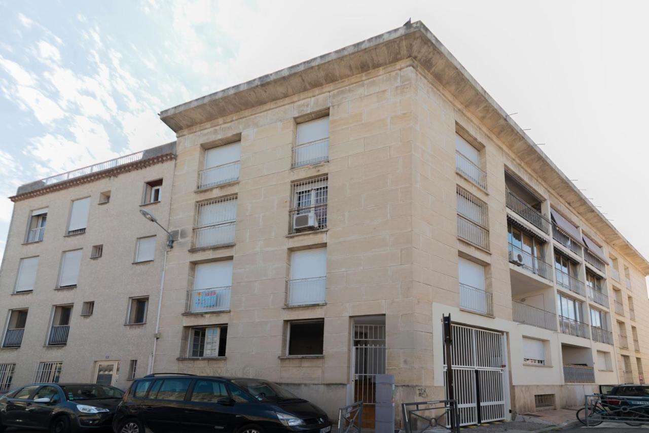 Appartement De Charme - Vue Sur Remparts - Wifi Gratuit - Parking Payant A Proximite Avignon Exteriör bild
